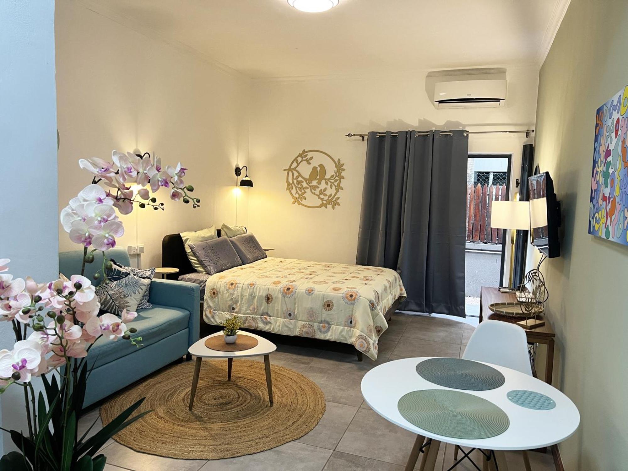 Newly Renovated Studio Apartment With Rooftop Pool, Few Steps To The Beach Flic-en-Flacq المظهر الخارجي الصورة